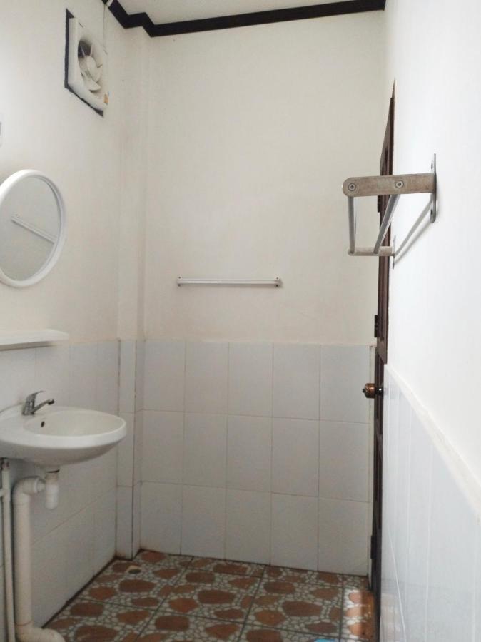 Riverview Bungalows & Gh Muang Ngoi Экстерьер фото