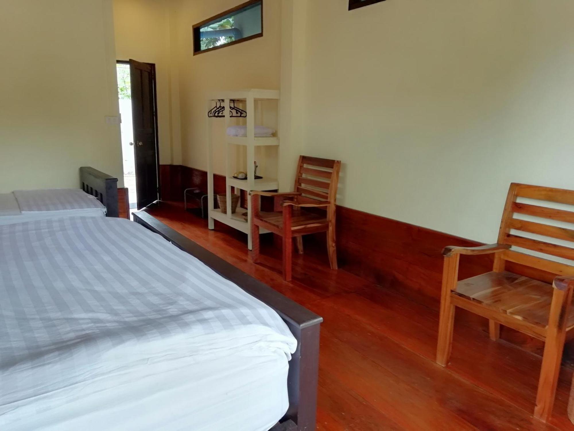 Riverview Bungalows & Gh Muang Ngoi Экстерьер фото
